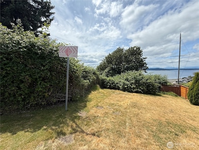 37 XX 59th Ave SW, Seattle, WA 98116 - photo 2