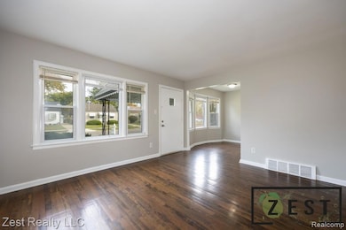 19366 Woodside St, Harper Woods, MI 48225 - photo 7