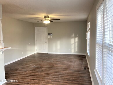 805 School St, Jacksonville, NC 28540 - photo 3