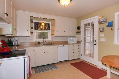 13 Kerry Craig Cir, Northborough, MA 01532 - photo 7