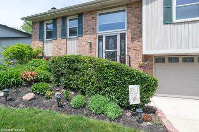 325 Red Bud Place, Buffalo Grove, IL 60089 - photo 2