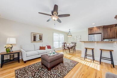 w 510 S 4th St035