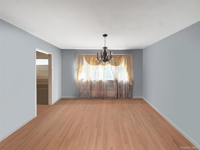 11839 205th St, Saint Albans, NY 11412 - photo 5