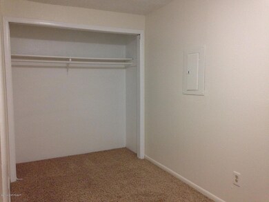 Oversize Walk-in Closet