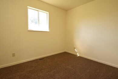 1105 Pam Dr, Chesterton, IN 46304 - photo 7