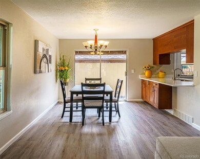 room for 6 person table