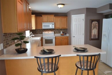 14731 Settlers Trail, Leo, IN 46765 - photo 5