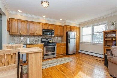 235 N Middletown Rd unit E, Pearl River, NY 10965 - photo 2