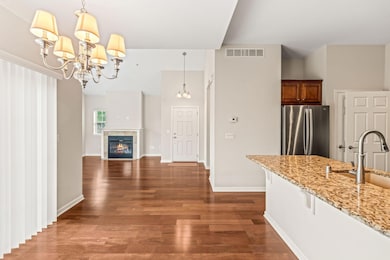 15160 Huff Way, Brookfield - HDR-09