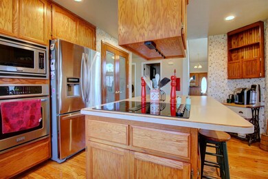 127 Meadowbrook Dr, Central Point, OR 97502 - photo 7