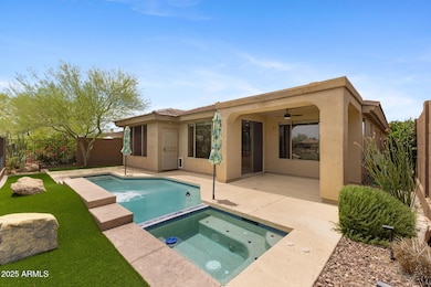 41627 N CEDAR CHASE