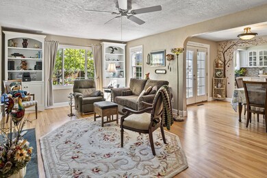 234 SW 9th St, Redmond, OR 97756 - photo 5