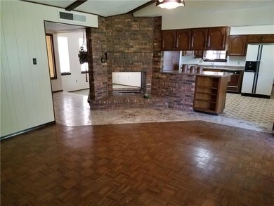 321 Riverside Dr, El Paso, TX 79915 - photo 3