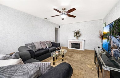 3040 W Hampton Way, Fresno, CA 93722 - photo 4