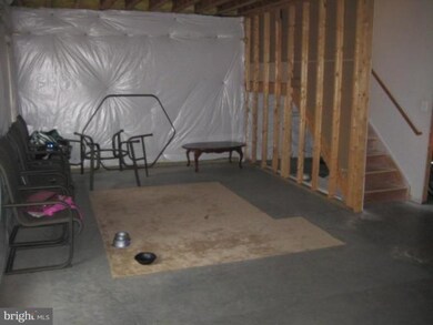 8635 Oakleigh Rd, Parkville, MD 21234 - photo 2