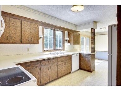 Large eat-in kitchen with many great featuers.
