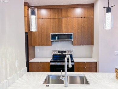 6902 SE Brooklyn St, Portland, OR 97206 - photo 2