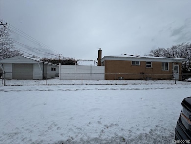 24903 Hass St, Dearborn Heights, MI 48127 - photo 3