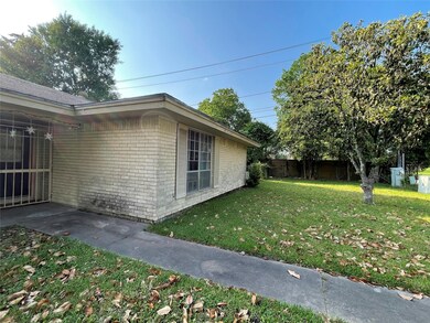 6703 Nuben St, Houston, TX 77091 - photo 2