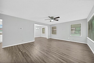 6613 Homestead Ct, Houston, TX 77028 - photo 6