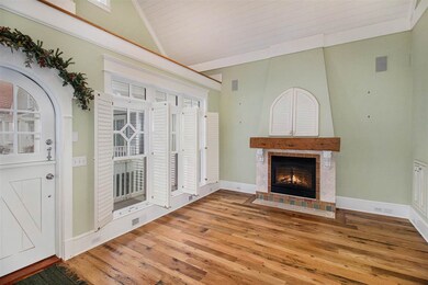 575 E Bay St unit 2, Harbor Springs, MI 49740 - photo 6