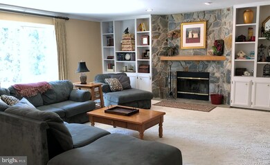 680 Highpointe Cir, Langhorne, PA 19047 - photo 3