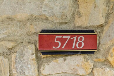 5718 Bastille Pl 08
