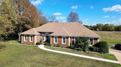 732 Hunters Pointe Ct, Bowling Green, KY 42104 - photo 2