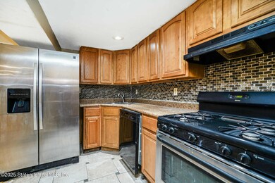 267 Gordon St, Staten Island, NY 10304 - photo 7