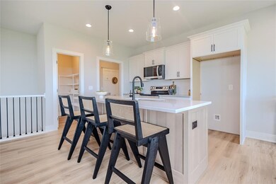 4657 177th St, Urbandale, IA 50263 - photo 6