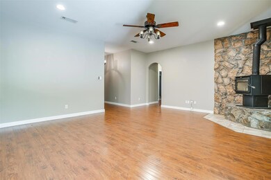 1932 Reynolds Dr, Azle, TX 76020 - photo 6