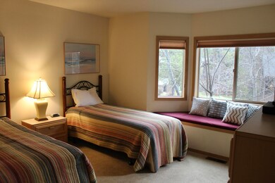 8-Guest bedroom-R36