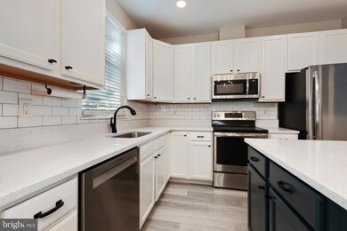 2517 Dog Leg Ct, Crofton, MD 21114 - photo 7