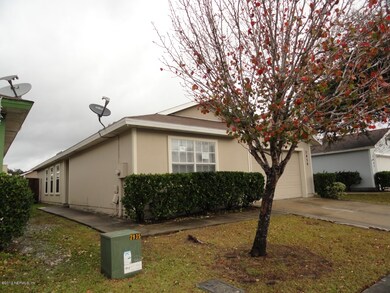 7939 Cherry Blossom Dr S, Jacksonville, FL 32216 - photo 2