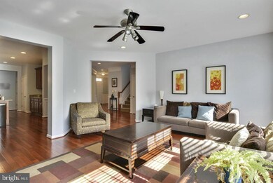 42977 Thornblade Cir, Ashburn, VA 20148 - photo 7