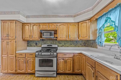 966 Florida Grove Rd, Perth Amboy, NJ 08861 - photo 3