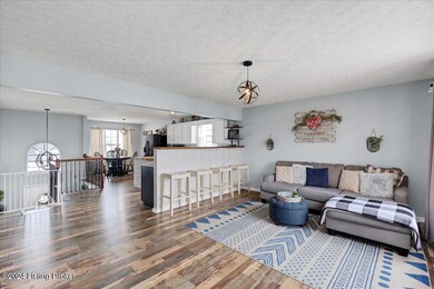 125 Kristen Marie Ct, Mount Washington, KY 40047 - photo 5