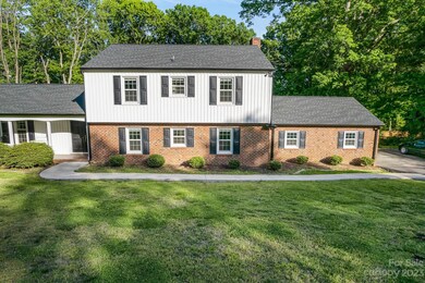 1074 N Rockridge Rd, Asheboro, NC 27205 - photo 3