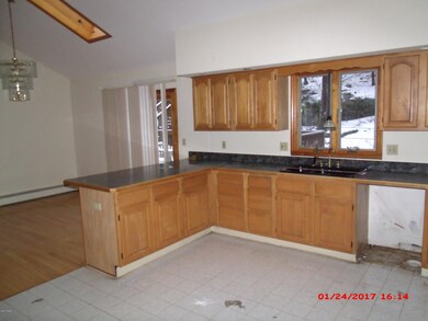 149 Myck Rd, Dingmans Ferry, PA 18328 - photo 4