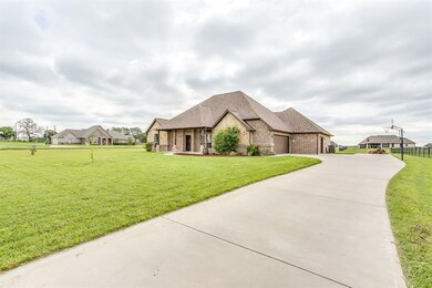 155 Eagles Crest Ln, Brock, TX 76087 - photo 2