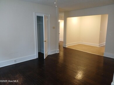 723B Living Room into Apt