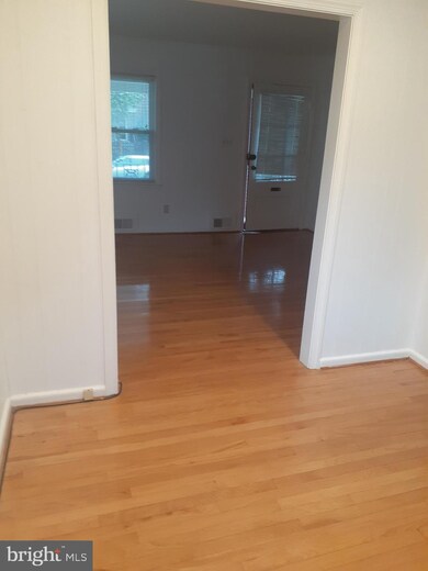 632 Emerson St NE, Washington, DC 20017 - photo 6