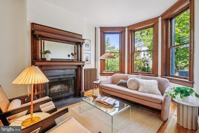 421 G St NE, Washington, DC 20002 - photo 2