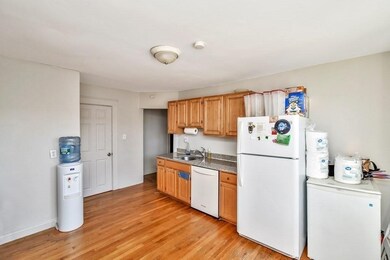 102 Devon St, Dorchester, MA 02121 - photo 4