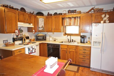 265 Four Seasons Dr, Drums, PA 18222 - photo 7