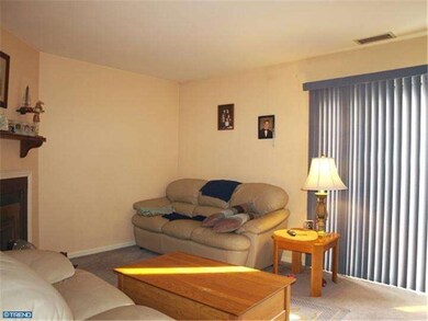 512 Barrington Ct, Sellersville, PA 18960 - photo 5