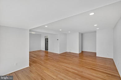 18910 Smoothstone Way unit 4, Montgomery Village, MD 20886 - photo 5