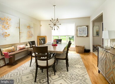 880 Roscommon Rd, Bryn Mawr, PA 19010 - photo 5