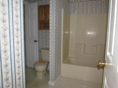 44 Norfolk St unit 3, Hampstead, NH 03841 - photo 5