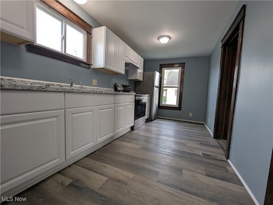 810 Pine St, Coshocton, OH 43812 - photo 7